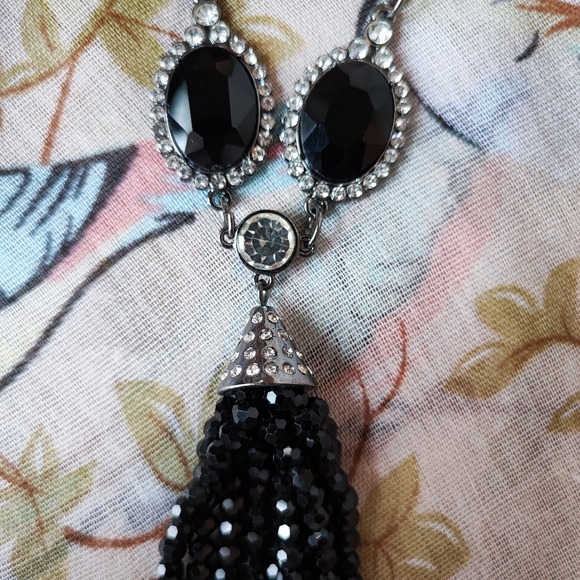 Black Glass Bicone Teardrop Tassel Necklace Silver Tone Rhinestone Necklace EUC - Picture 5 of 9